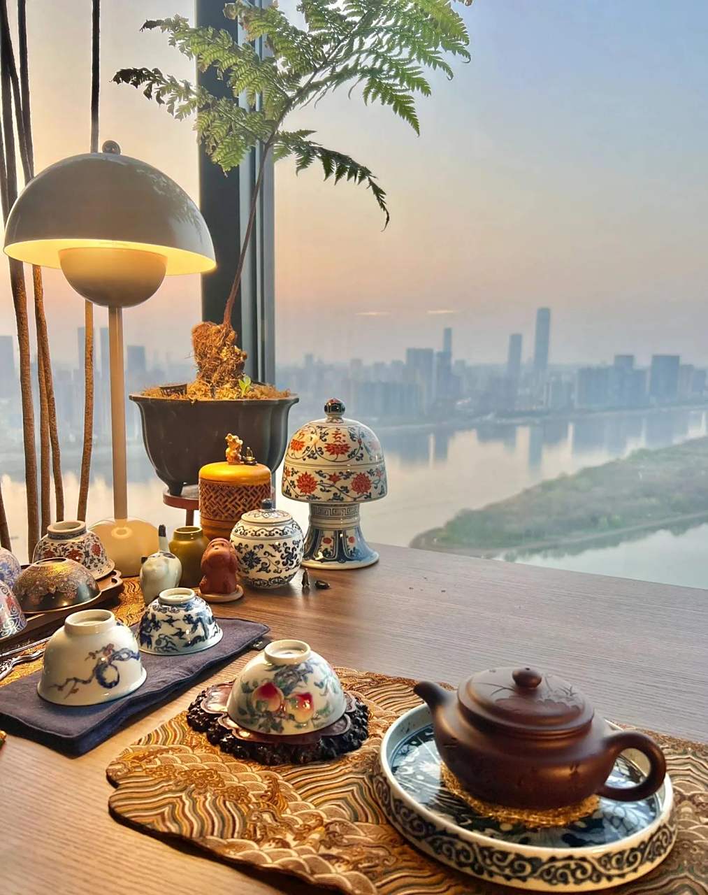 下午茶  本文并不代表小编赞同其观点和对其真实性负责.