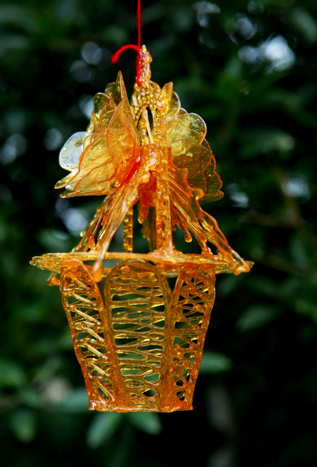 大货,即大型且构图复杂的作品,如龙凤呈祥,孔雀开屏,狮虎争霸等,都