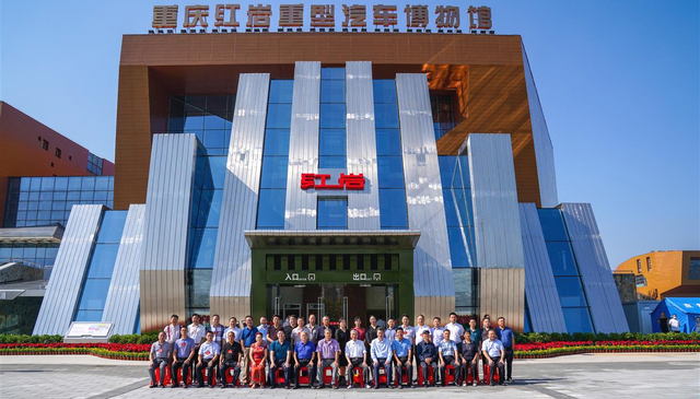 "四大助力"释放银发能量|⑩邱斌:三线建设精神扬 红岩重汽兴荣光