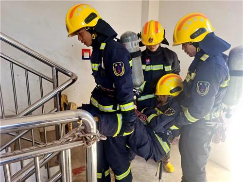 高新区消防救援大队开展紧急避险安全训练活动