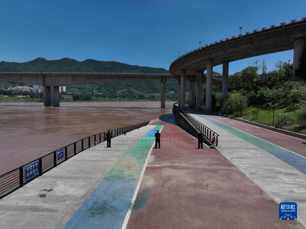 重庆北碚:嘉陵江入汛以来最大洪峰过境重庆