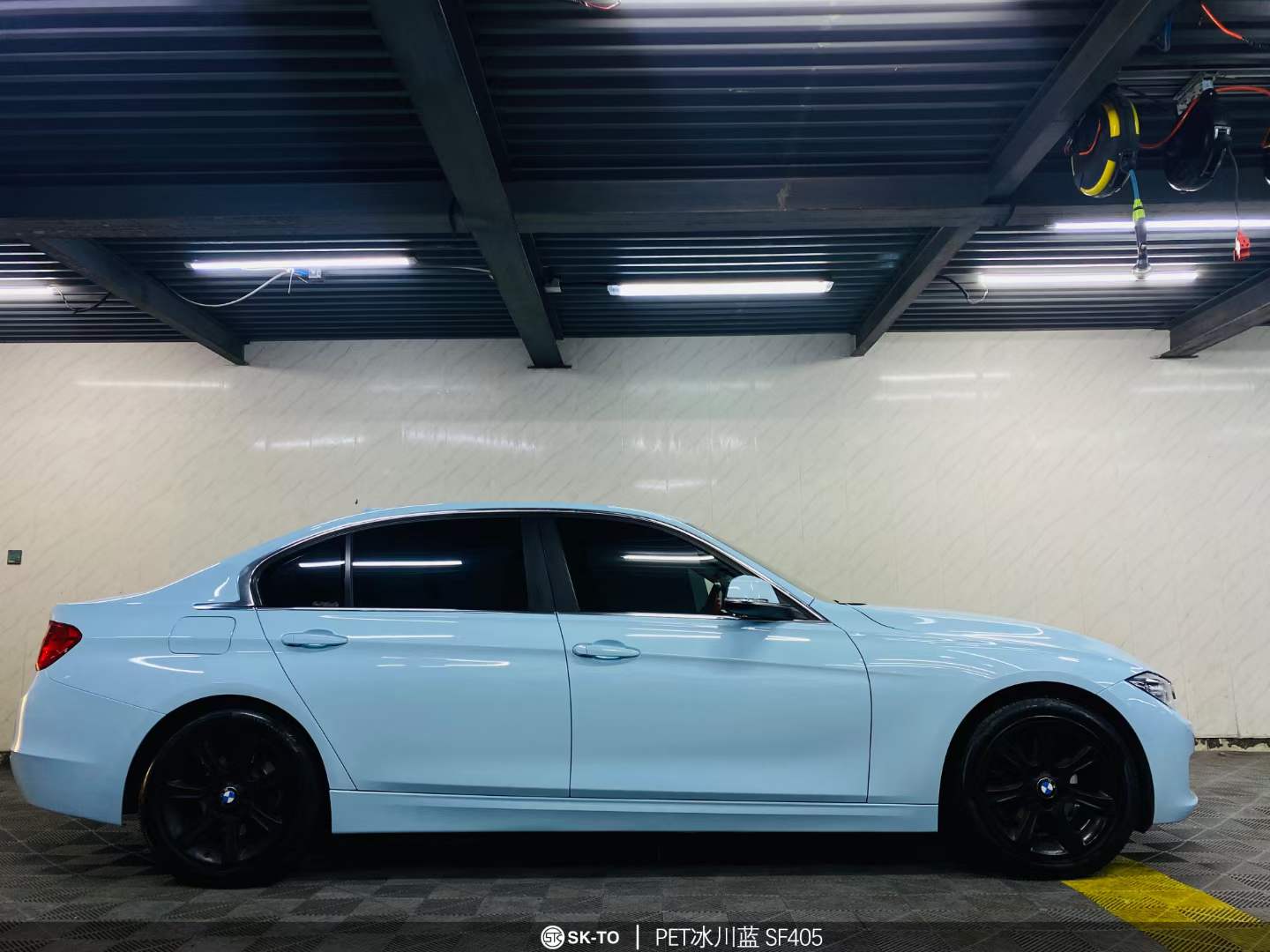 skto车身改色膜宝马3系pet冰川蓝