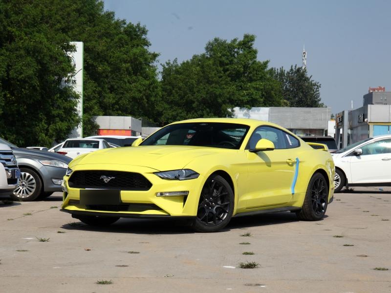 以下是一些以马头为车标的汽车品牌:首先是法拉利,这个以生产赛车和