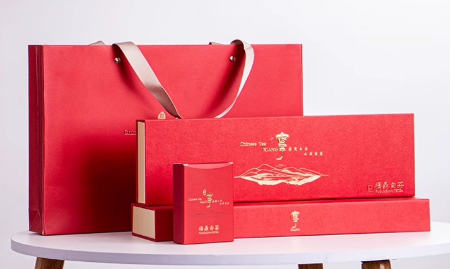 福鼎白茶茶叶礼盒:红色书型盒展现独特设计风格
