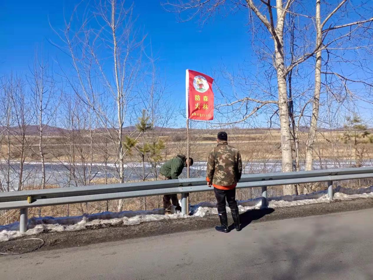 安图县两江镇多措并举压实防火工作