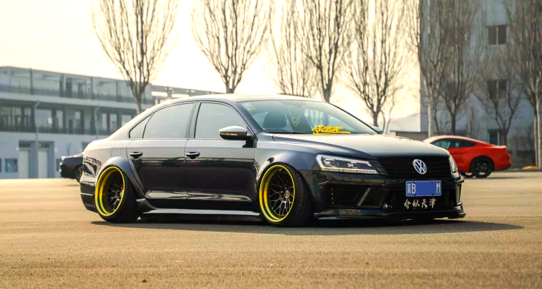 帕萨特改装成黑武士,家用商务新感觉!