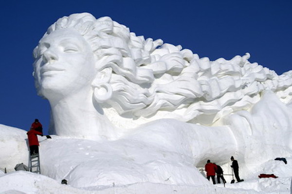 东北冰雪故事 ① 我在太阳岛上做雪雕