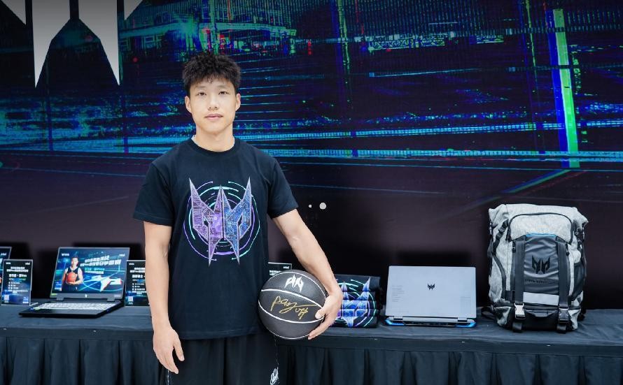 电竞跨界篮球!掠夺者联手周锐酷爽玩一夏