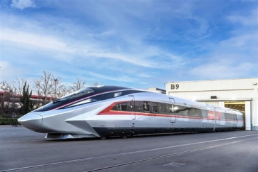 453km/h全球最快动车！我国CR450搭载长虹自研蓄电池：减重超1吨
