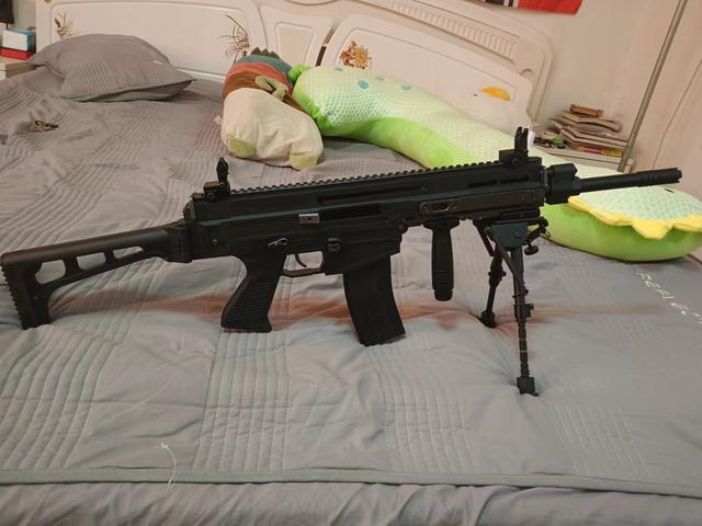 玩具枪评测解析文章第八期:hb海豹工业cz-805电动连发玩具枪