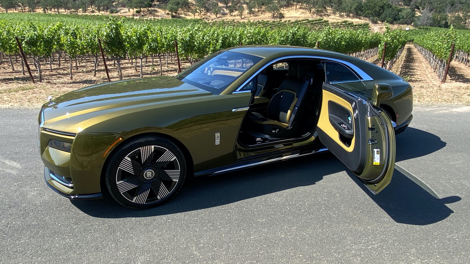 2024款劳斯莱斯spectre ev,和主流电车不一样的体验