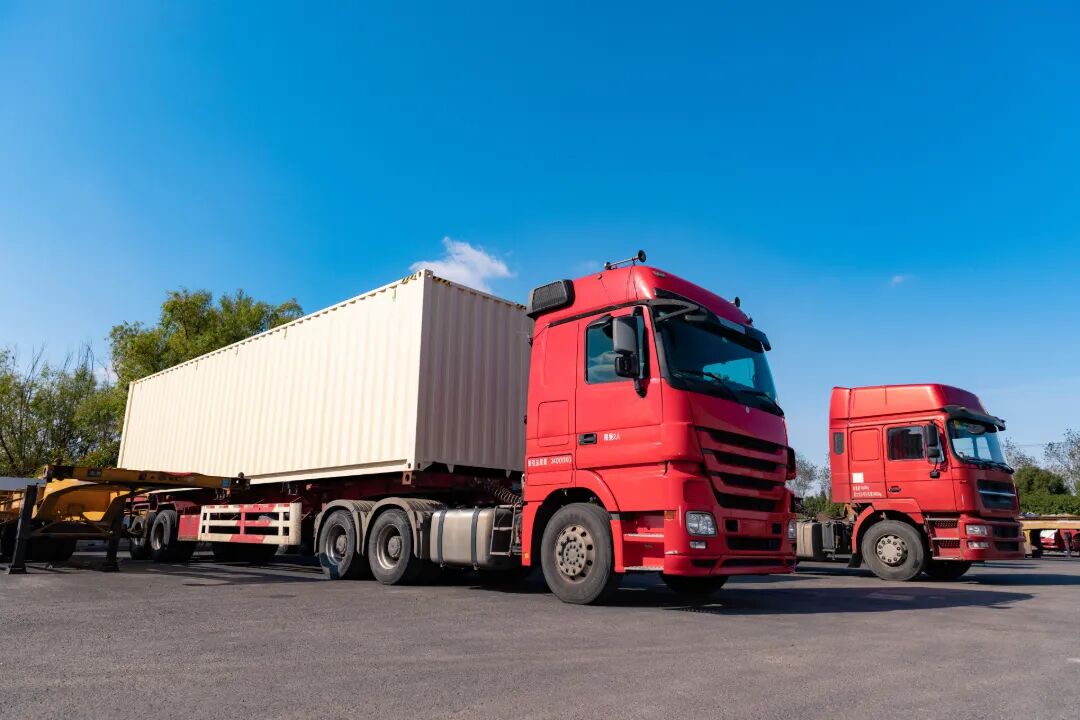 摄图网_501544700_货车(企业商用).jpg