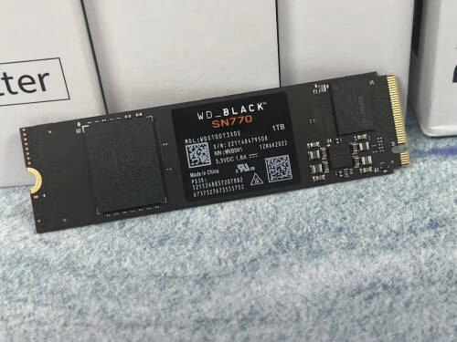 西部数据wd_black sn770 nvmessd固态硬盘测评:读速如闪电般惊艳