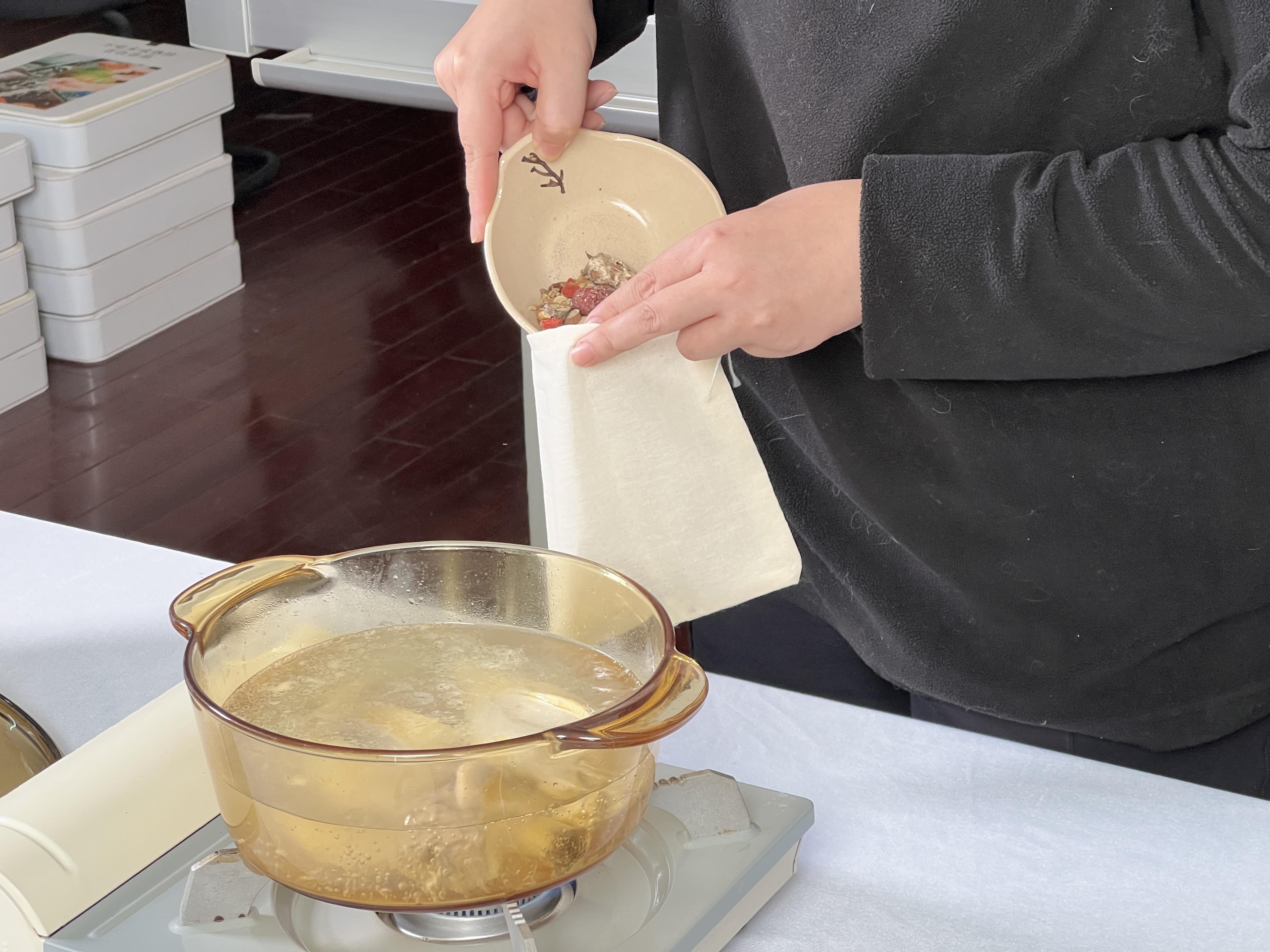 袁制原味丨二月玉竹温润汤包