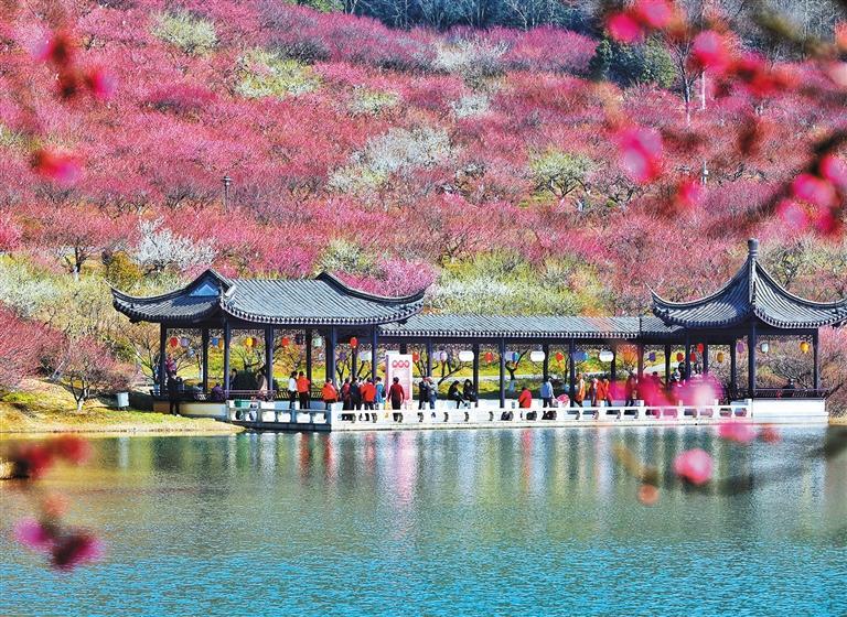 江苏:张家港市香山风景区香山梅岭