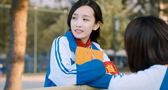 人设崩塌,"洛枳学姐"直播各种迷惑发言