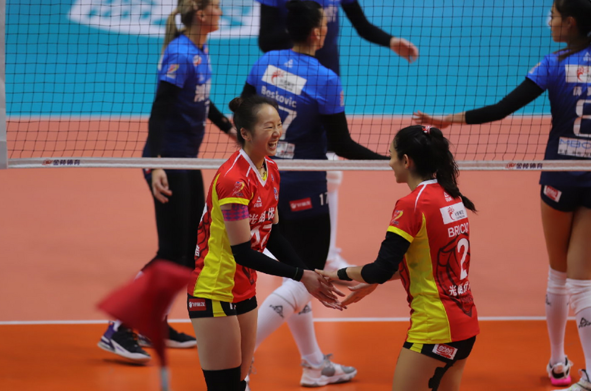 热榜之我见文体专区# 仲慧在打深圳女排的两场比赛中都展现出了不俗