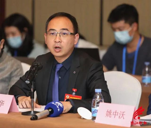 南海两会这场头脑风暴不一般顾耀辉与8名委员擦出了怎样的火花