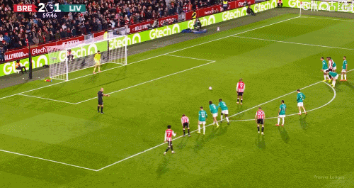 萨拉赫进球无效_利物浦2比3不敌布伦特福德英超四连败_英超-加克波破门若塔建功 利物浦2-2富勒姆