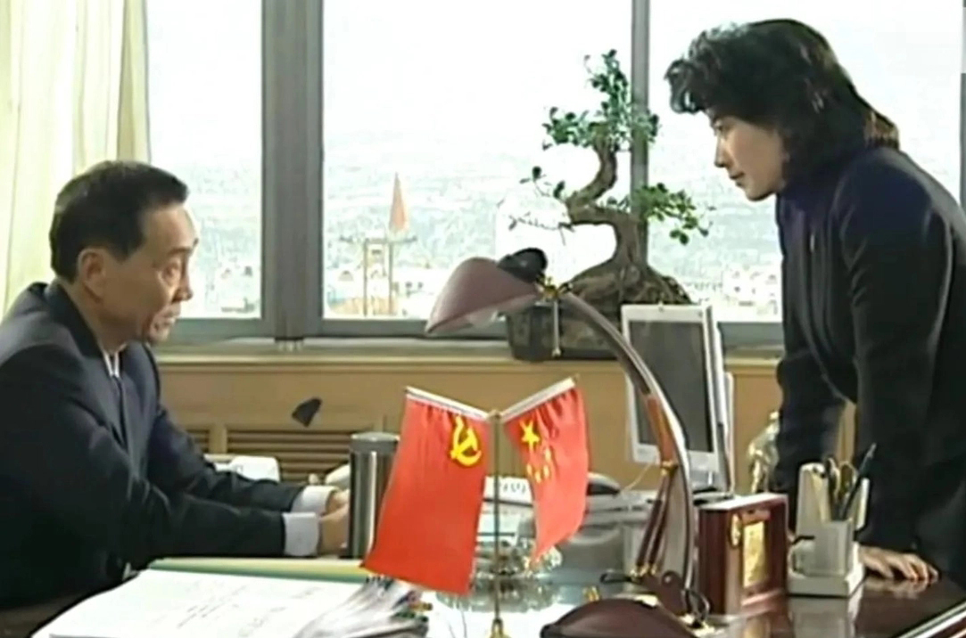 龙年档案:市委秘书长马立凤和市委书记龙福海是情人关系吗?