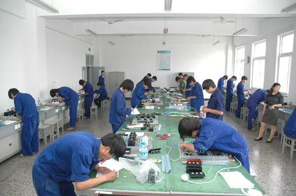 带你走进西安海棠技师学院机电设备安装与维修专业