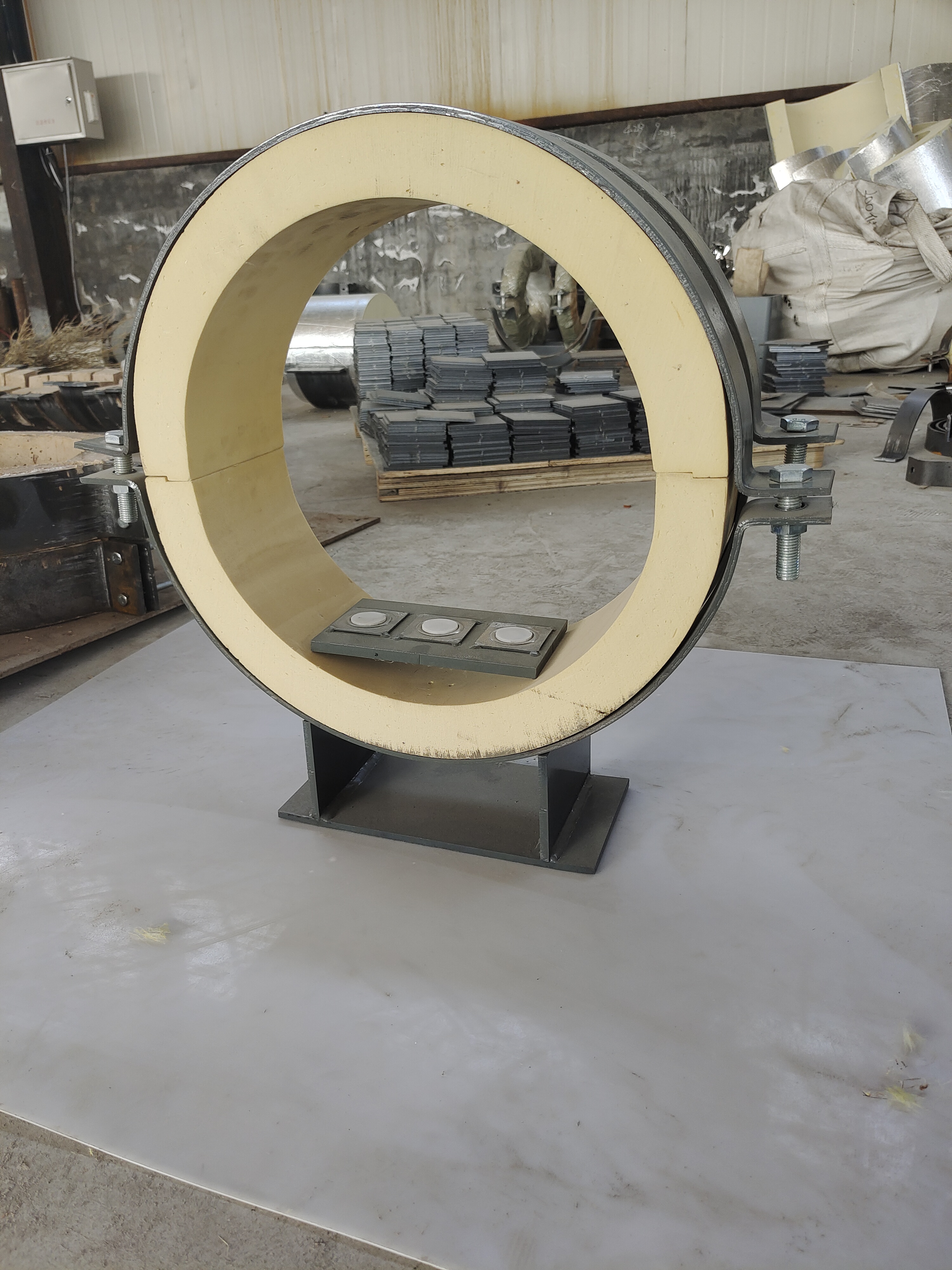 滑动管托和固定管托