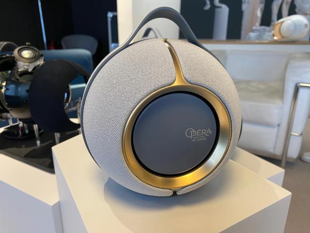 帝瓦雷推出一款高端便携式扬声器devialet mania