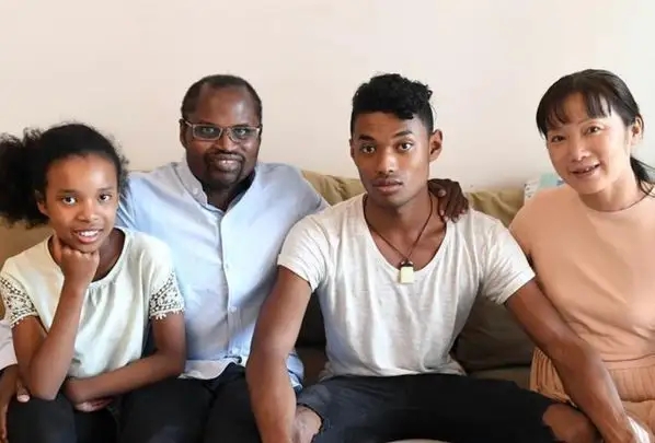 黑人在我国繁衍了大批黑二代,要如何处理?日本的做法值得借鉴