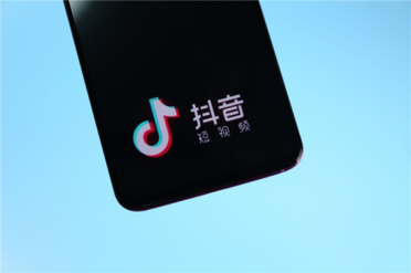 抖音电商上线“肖像保护功能”：主动识别并拦截AI仿冒、盗用素材等