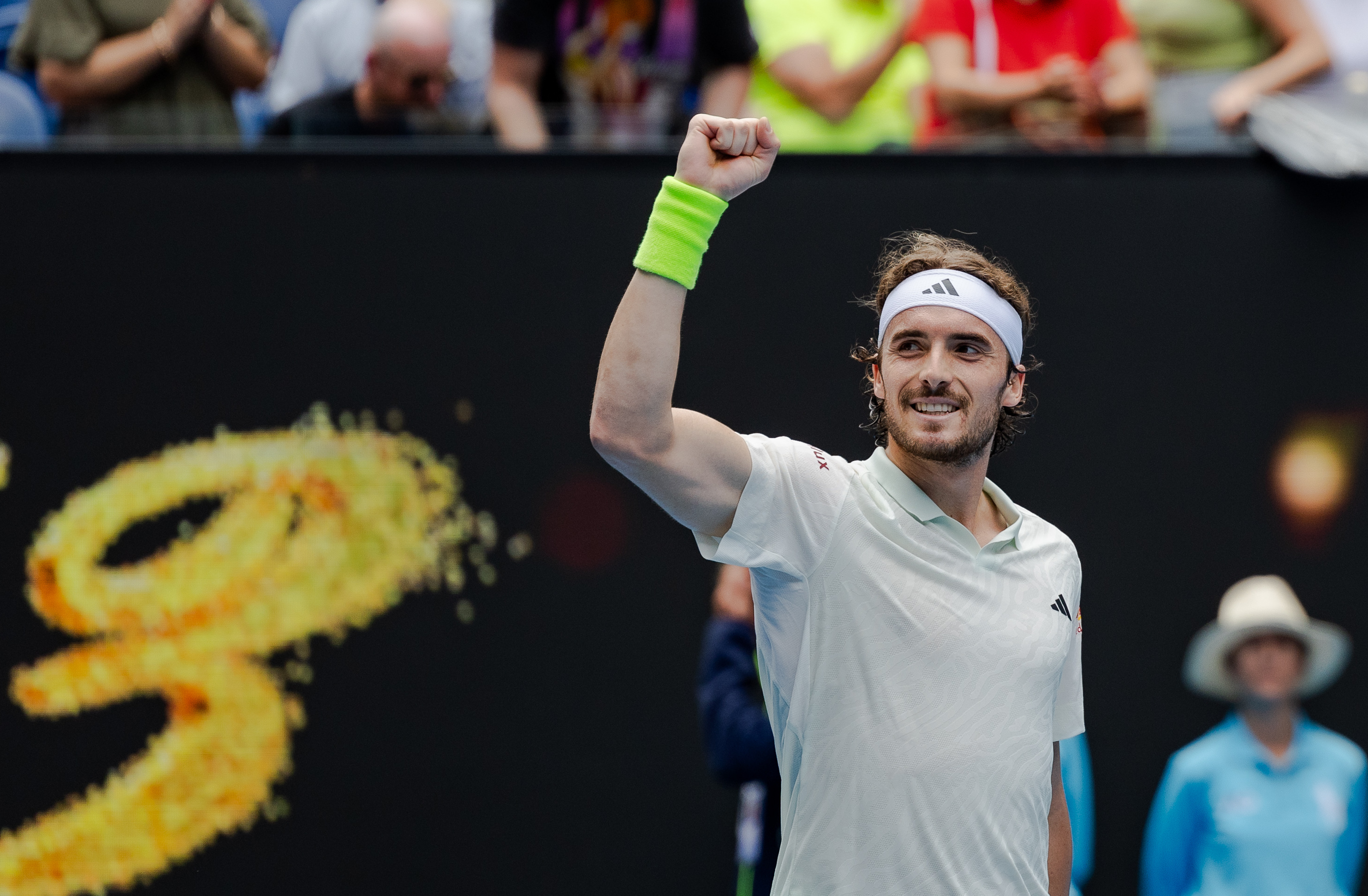 网球——澳网:齐齐帕斯晋级男单第四轮