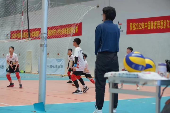 浙江省小排球联赛温州站,曾获省冠军的任岩松中学夺冠