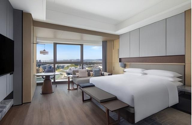 万里豪情,展翼金湾丨珠海华发万豪酒店盛大启幕