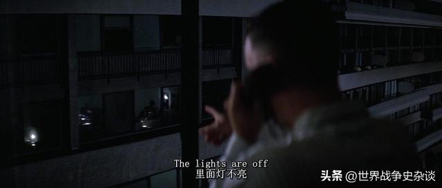 阿甘不仅教会了"猫王"跳舞,还引发了"水门事件"导致总统辞职