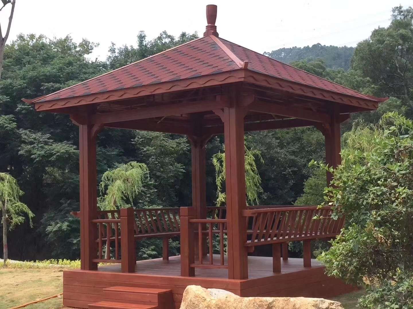 专业承接防腐木凉亭,长廊,木屋等,美观实用,品质可靠