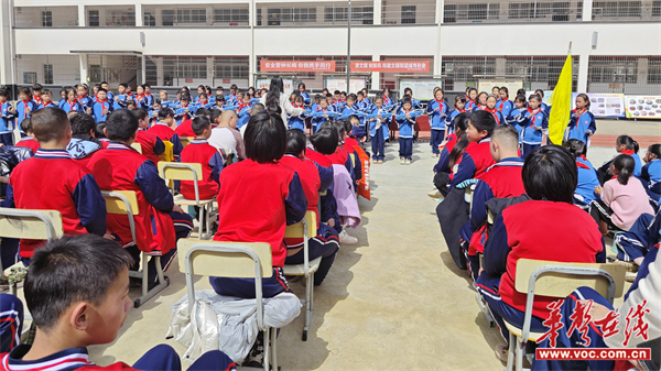 湘乡市芙蓉学校开展"爱心慰问 情暖特校"学雷锋送温暖主题活动