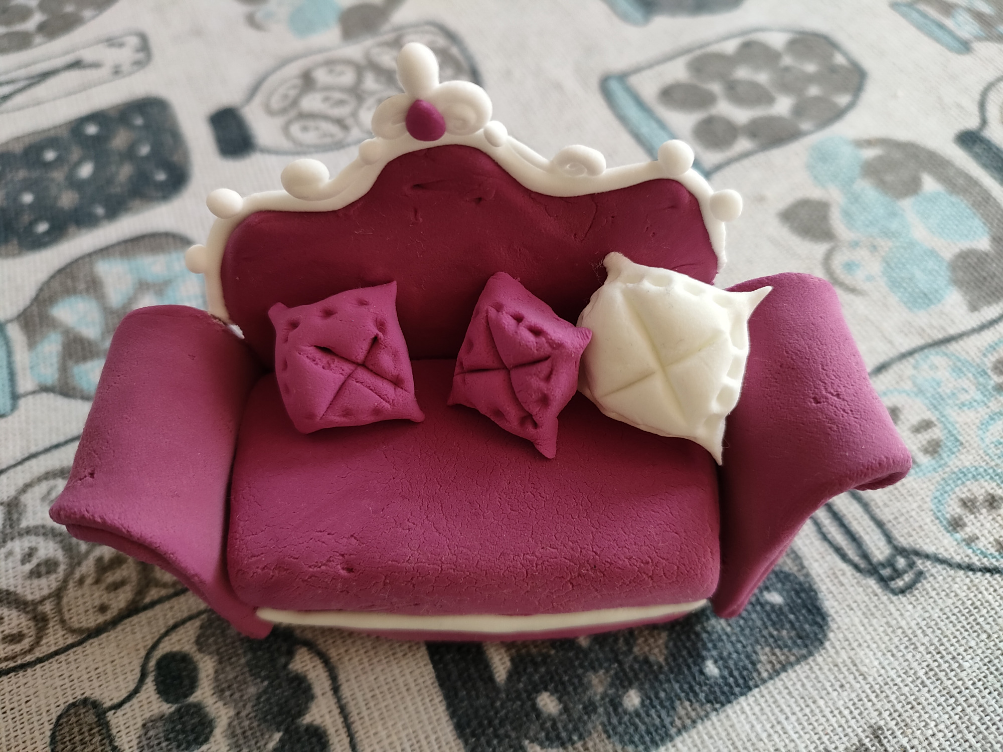 彩泥作品(1):欧式小沙发 可爱落地灯