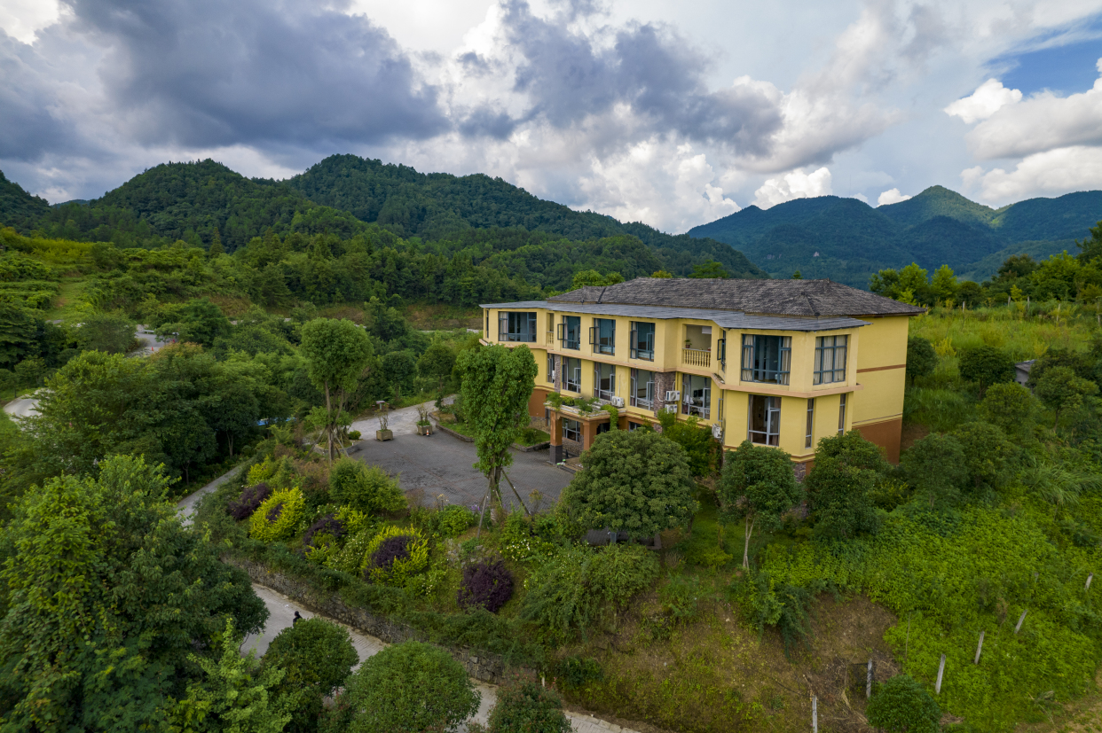 金佛山避暑房:石门天乡,海拔1200米,夏季22