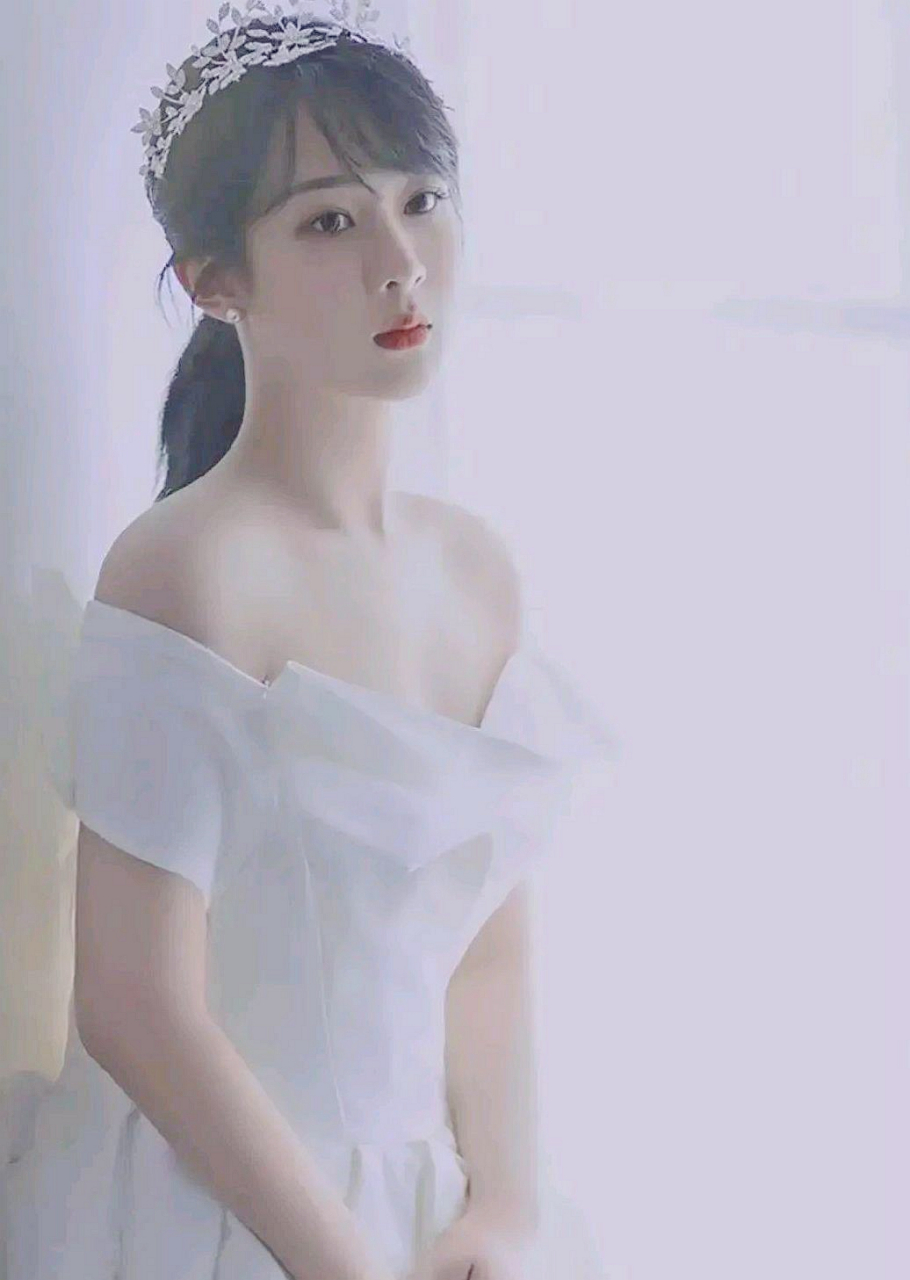 长此以往,杨紫离时尚圈不远了