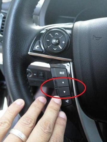 xt5胎压复位键在哪