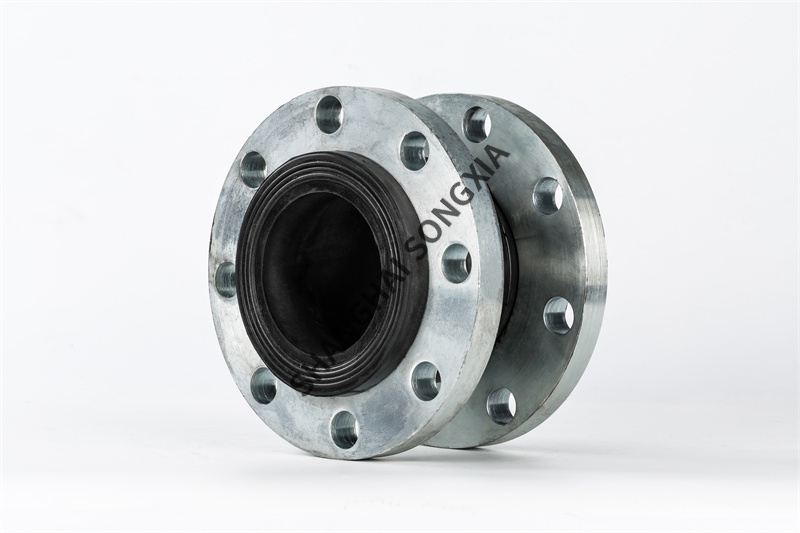 耐酸碱橡胶软接头在面对特殊介质以及工业管道中发挥的作用