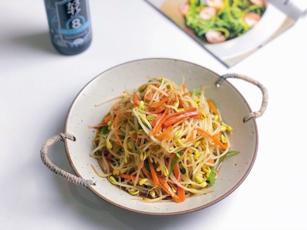 三色豆芽,滋养丰富,清甜多汁,全家老少都爱吃!