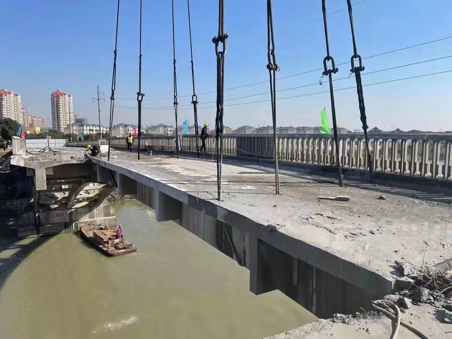 小型桥梁拆除方案