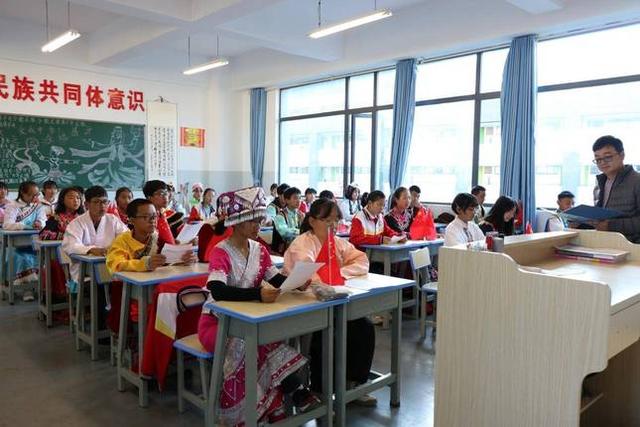 永胜县民族中学:打造和谐校园 培养民族人才
