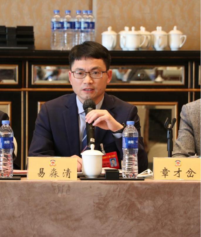 汪驰参加政协民革界别民建界别农工党界别联组讨论