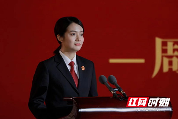 最美公益普法候选个人|龙菲:让法治成为信仰