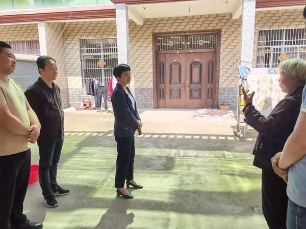 市医保局党组书记,局长杨汇汇赴临泉县滑集镇大王村开展遍访联系"三类