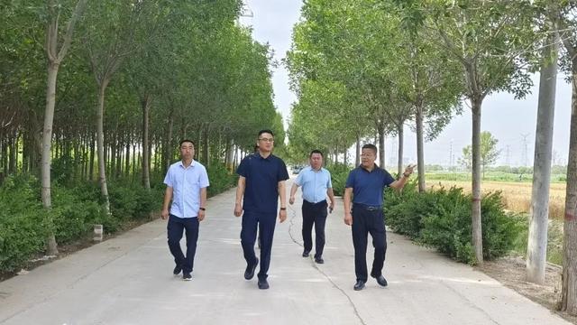 无棣县埕口镇党委书记丁南带队调研重点项目和近期重点工作