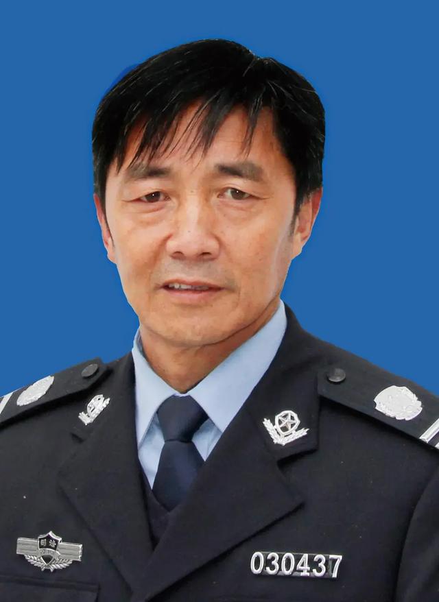 在鲜红的党旗下——司法行政百年英模谱:邵林刚