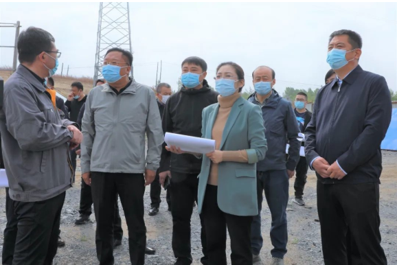 磐石市长王萍萍就冶金化工新材料产业园区项目建设及安全生产等工作