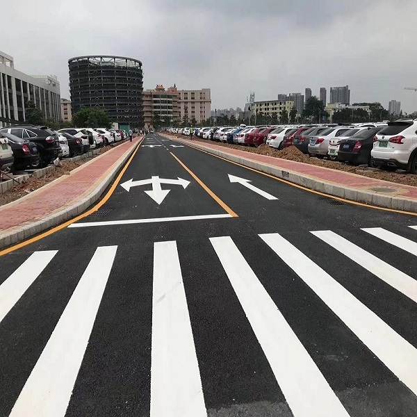 深圳龙岗停车位划线-龙岗道路划线-龙岗消防通道划线-热熔划线